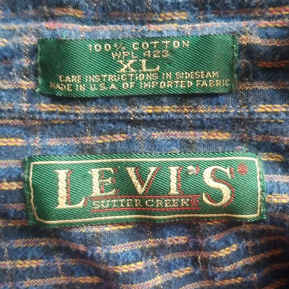 Men's XL vintage Levi's button up shirt - Picture 3 of 8